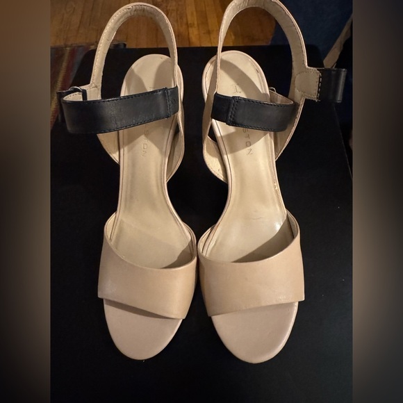 H by Halston Shoes - NWOT Size 11 Beige and Black 3” Leather Heels by Halston